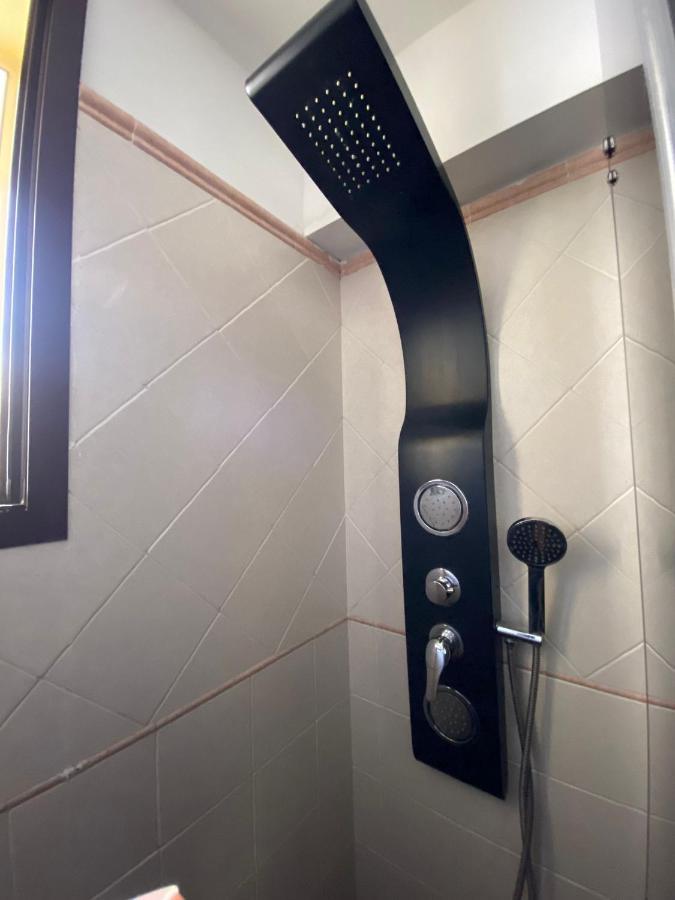 Room Mazzini ليتشي المظهر الخارجي الصورة