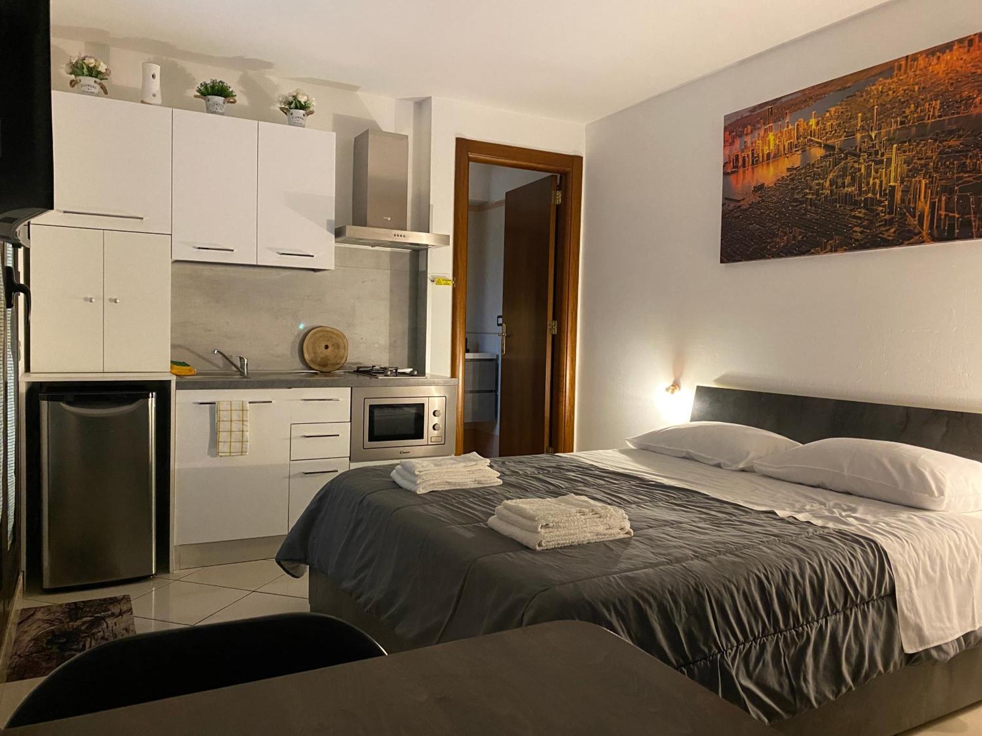 Room Mazzini ليتشي المظهر الخارجي الصورة